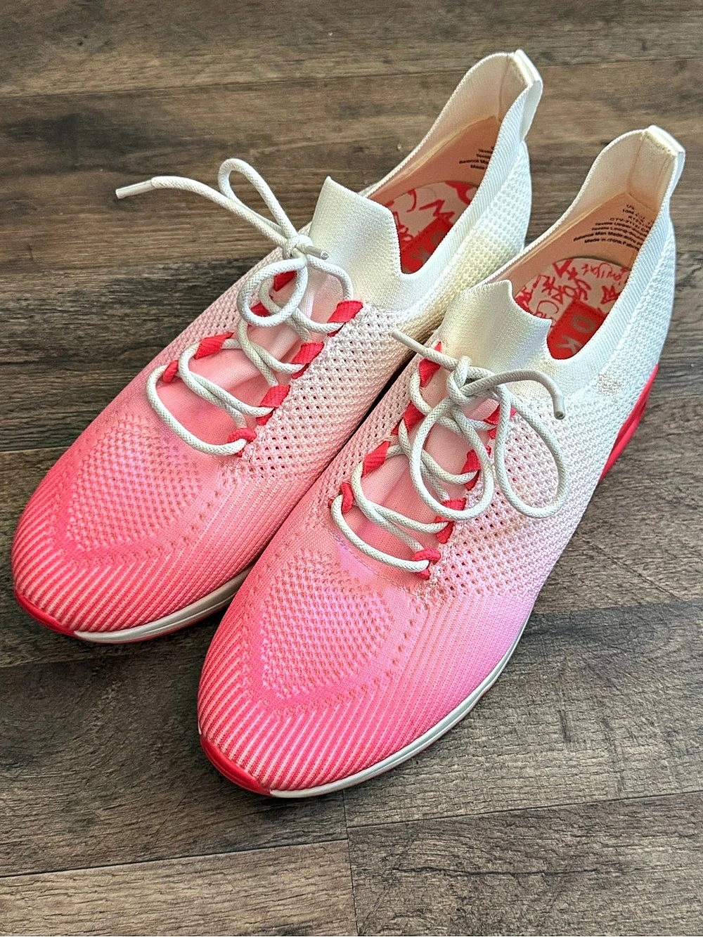 DKNY Ashly Lace-Up Sneaker Women's Pink & White US 10 Like New